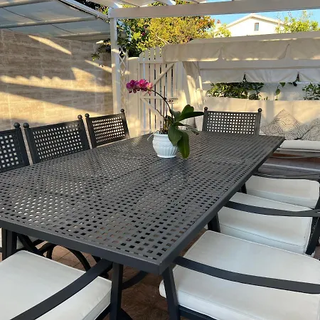 Il Gabbiano Apartment *