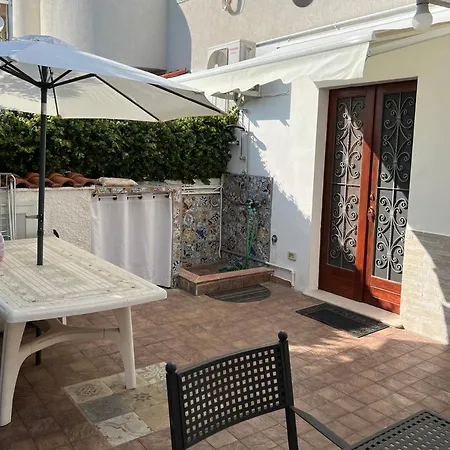 Il Gabbiano Apartment *